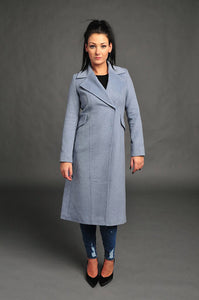 Sky blue coat /mid -length /cashmere /wool/satin lining/ classic /curvy cut /everyday coat /dry clean /European made 